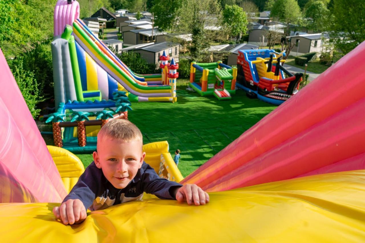Camping Country Park Crecy La Chapelle - Site Officiel - Next To Disneyland Paris Exterior photo
